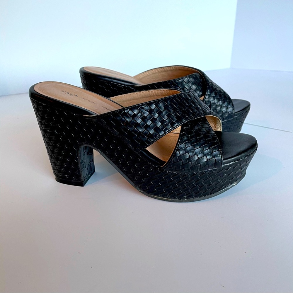 TATA WOMAN Black leather shoes